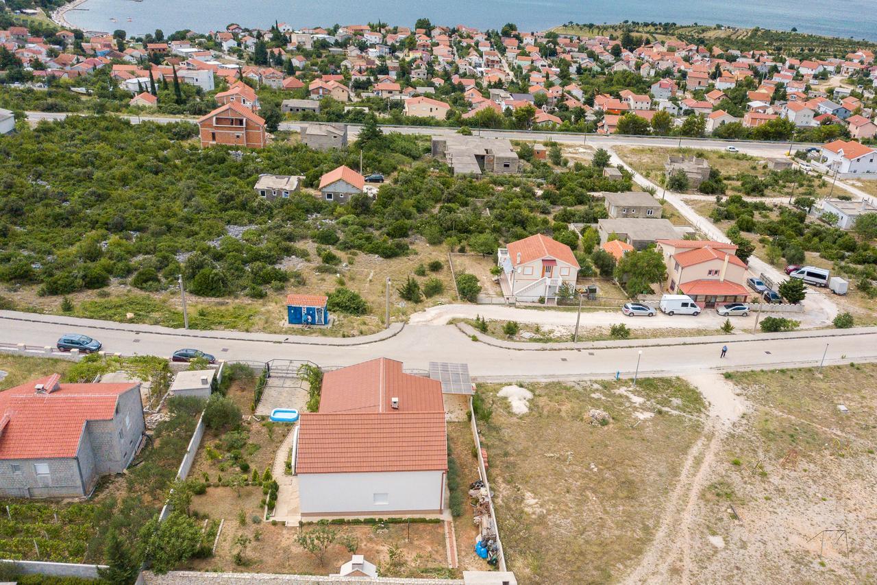 Apartment Larisa Gornji Karin Exteriör bild